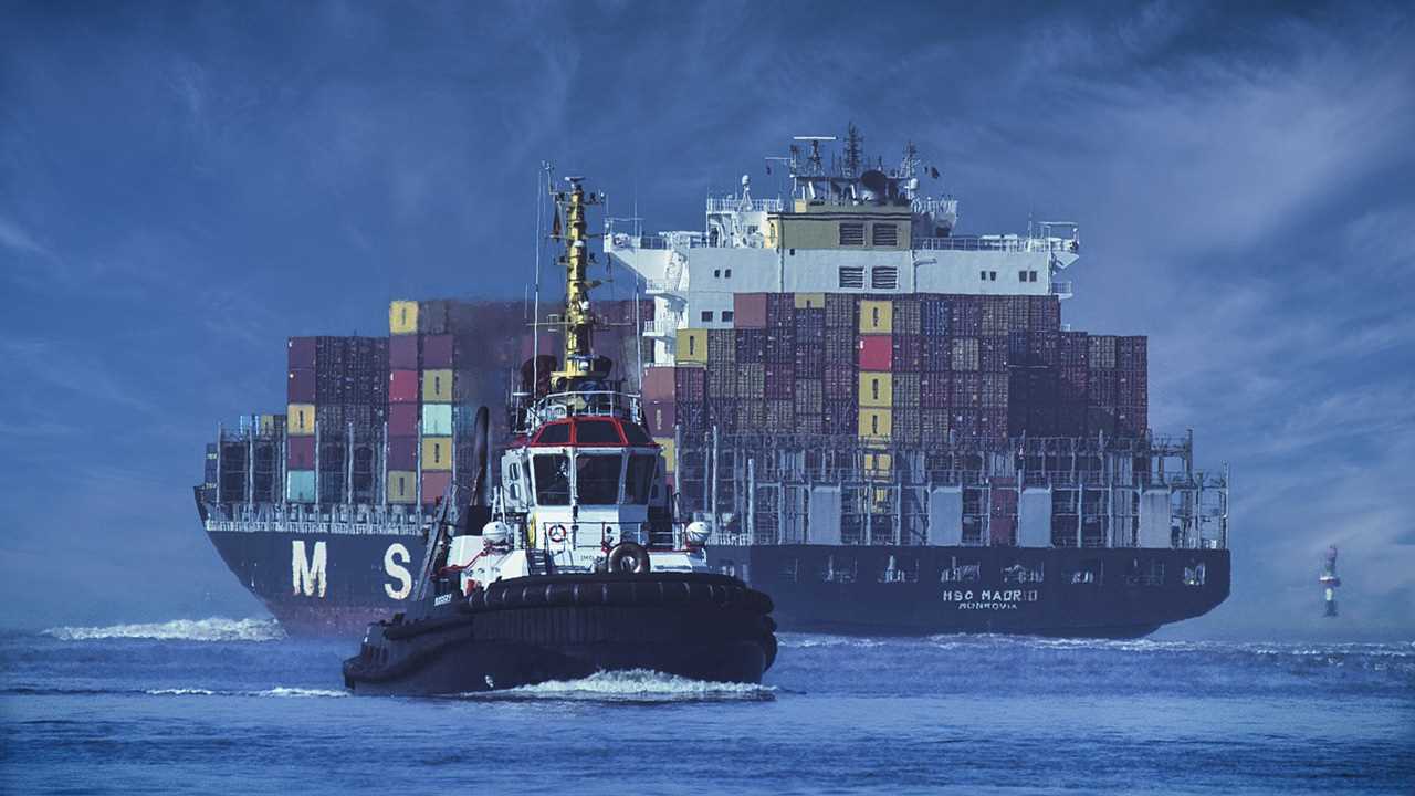 Why FOB vs. CIF Matters in International Petroleum Trade 